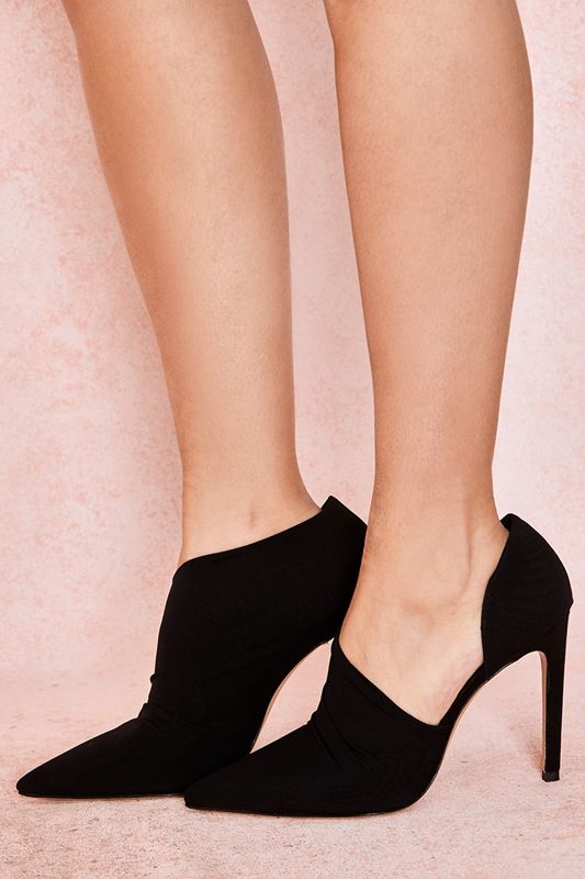 Black House Of Cb Sueded Cut Out Heels | OJI-215098